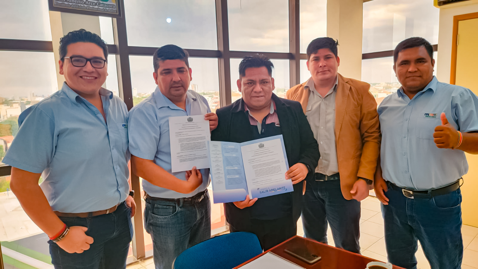 FIRMA DE CONVENIO INTERGUBERNATIVO PARA EL PROYECTO LA PLANTA PROCESADORA DE ALIMENTOS BALANCEADOS PALMAR PARA YAPACANÍ